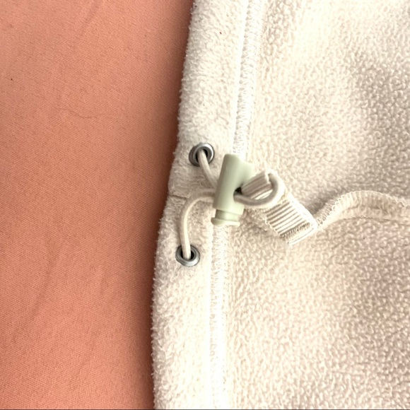 The North Face Tan / Beige Full Zip Sweater - Picture 7 of 8